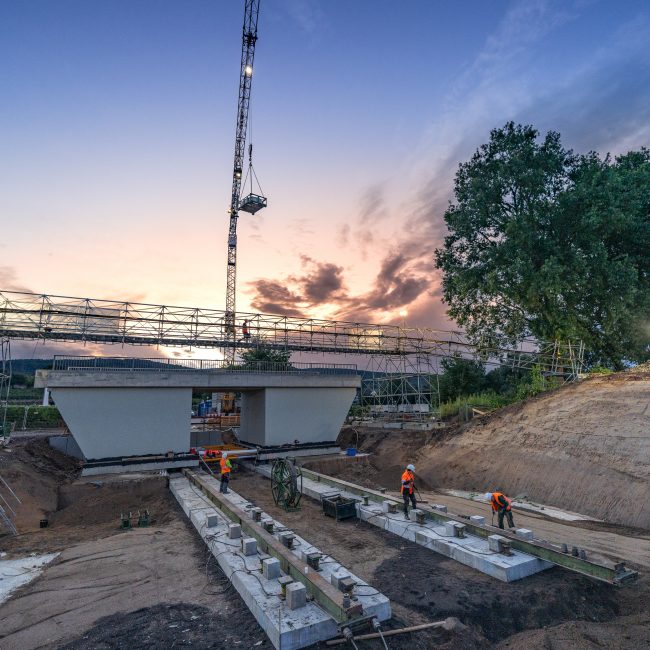 Erneuerung Eisenbahnüberführung Deidesheim Deutschland